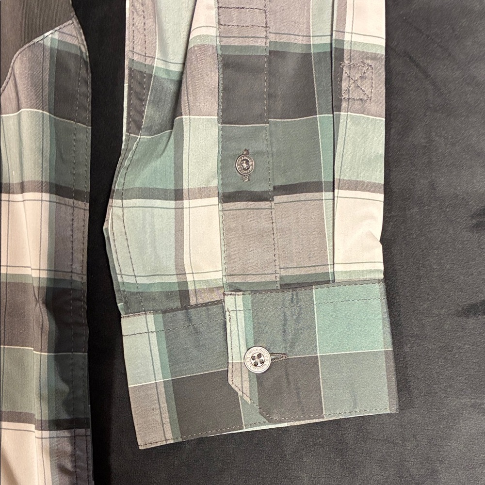 Wrangler Men's ATG Mixed Material Plaid Button Down Shirt - Picture 8 of 8